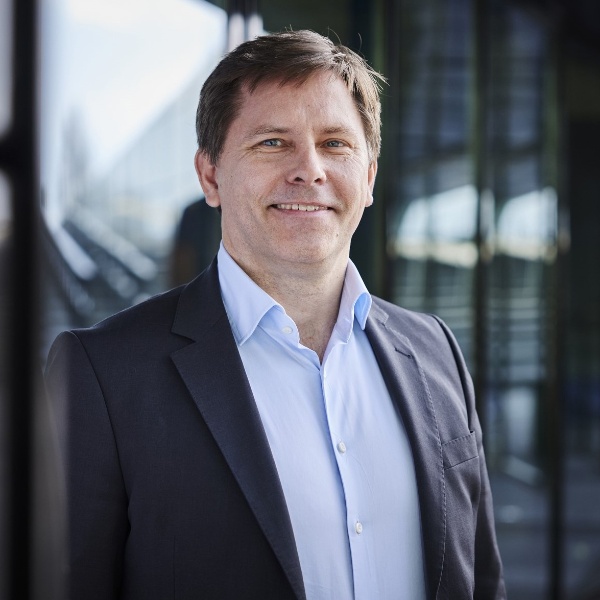 Fredrik ?berg